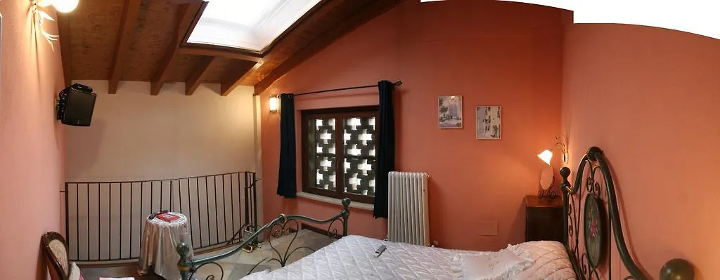 B&B Al Merlo Angelico Pellegrino Parmense 0*,  Italy